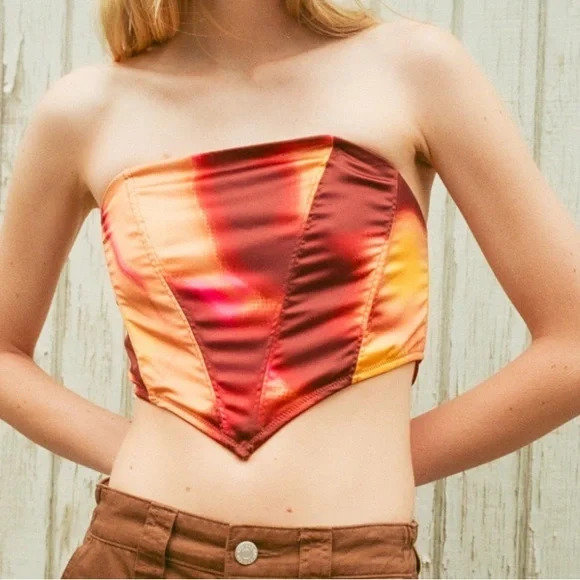 uo hanky hem cropped top - Picture 5 of 6